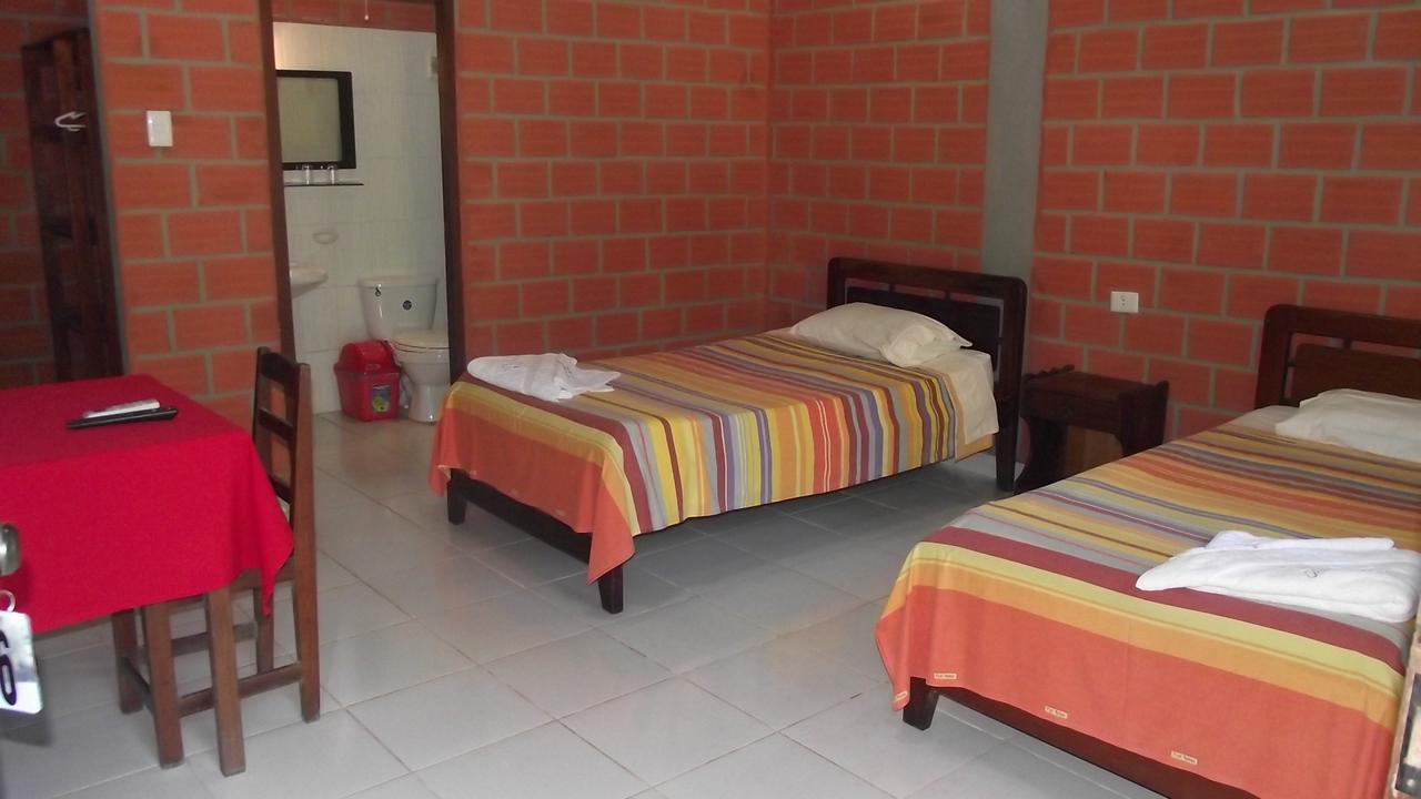 Hotel Ambaibo รัวเรนาบาเก ภายนอก รูปภาพ